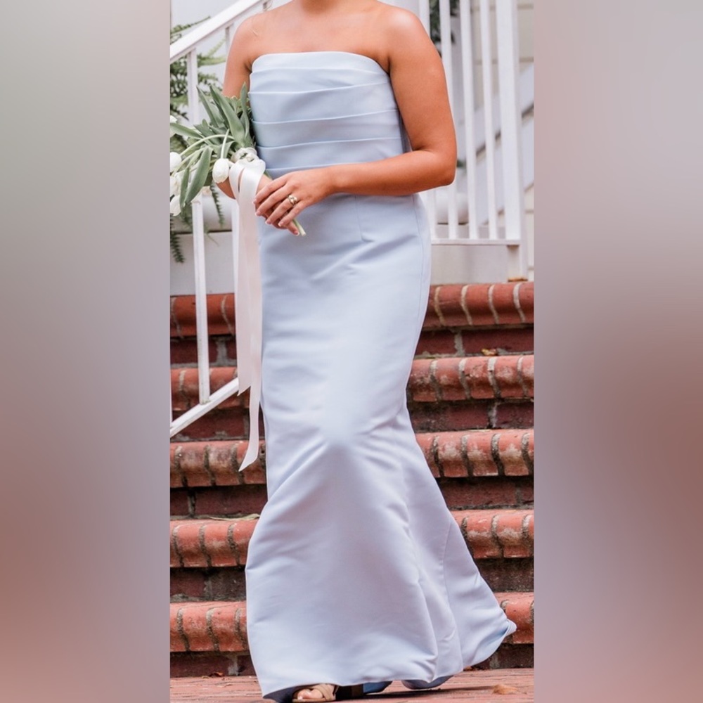 Bridesmaid dress for sale! Worn once for a wedding.